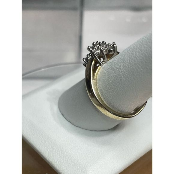 10KT Yellow Gold Cluster Clear Iolite Ring - Picture 5 of 7